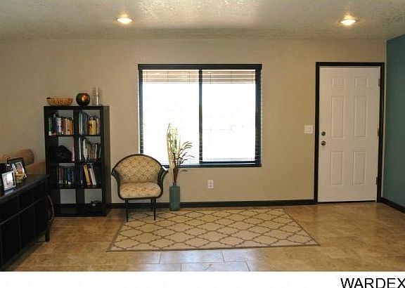 2nd image of 3016 Hidden Valley Dr