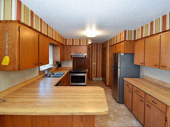 3rd image of 641 Alma Ave