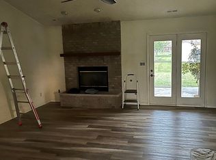 207 Sweetheart Ct, Greenfield, IN 46140