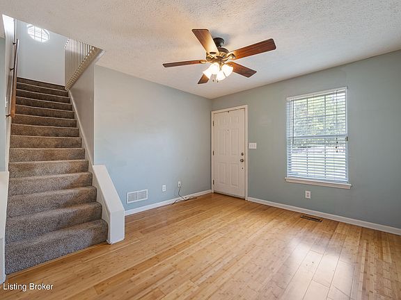 5th image of 610 Plainview Ave