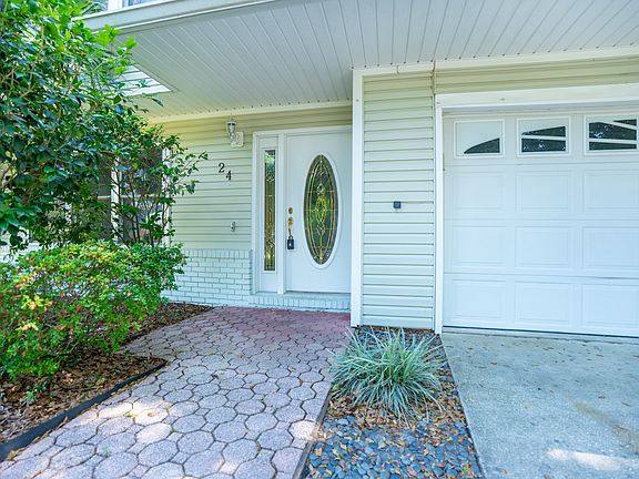 3rd image of 24 Cinderella Ln