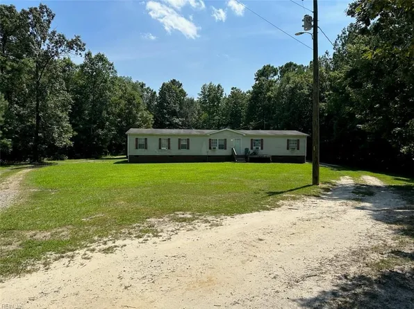 14 Boxwood Lane, Dendron, VA 23839