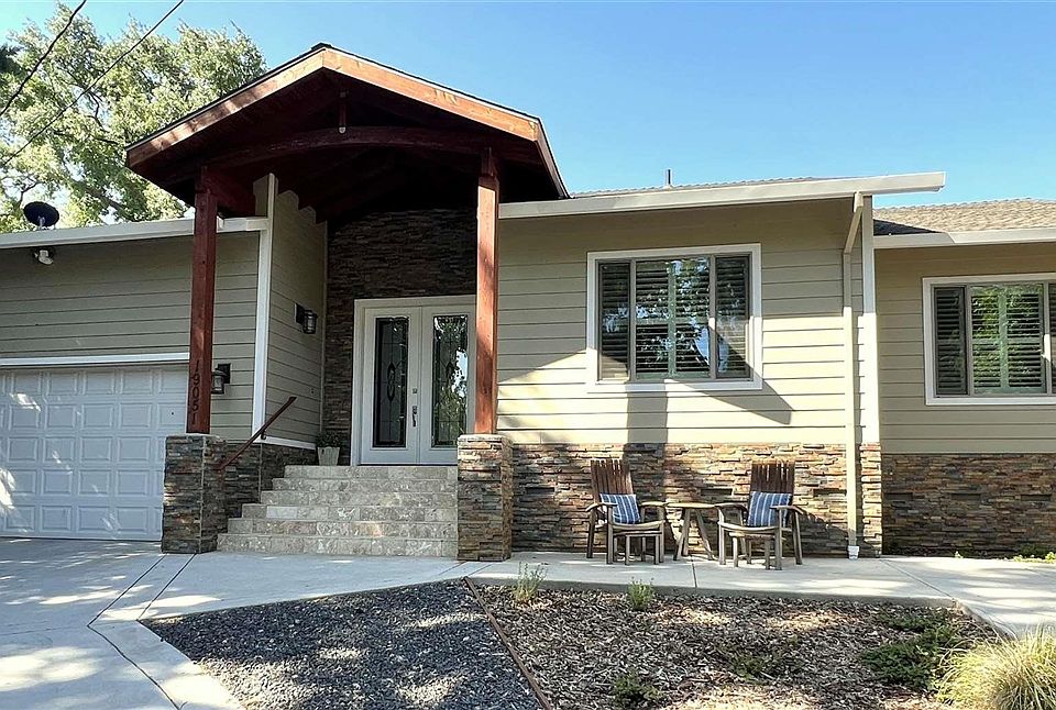1st image of 19051 Fountain Ct