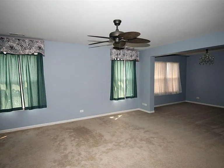 285 W Olmsted Ln — Photo 8