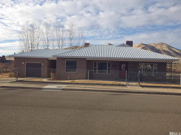 304 1st St, Winnemucca, NV 89445