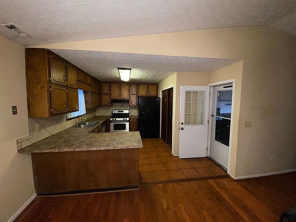 2nd image of 2788 Chalet Ct