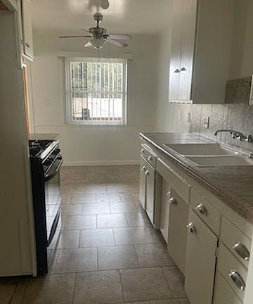 4th image of 1136 W Broadway St #6