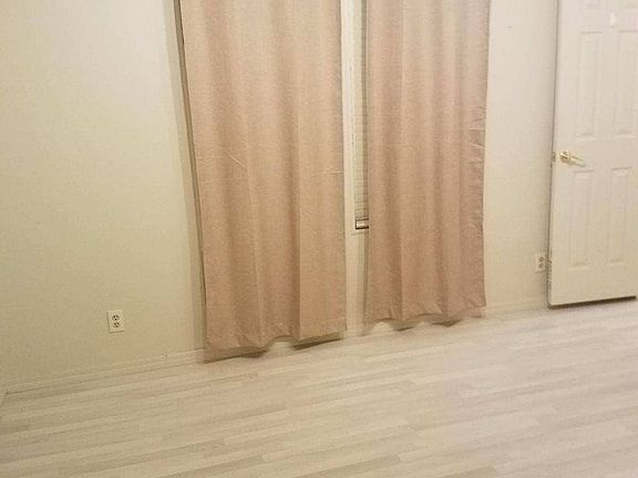 5th image of 249 Loon Ln