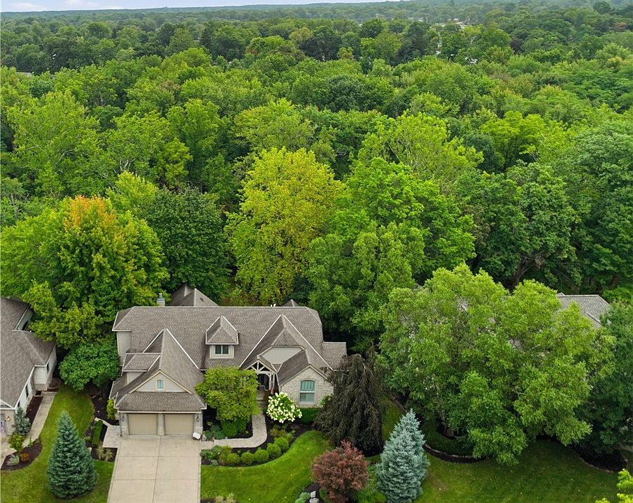 1st image of 411 Stonebridge Dr