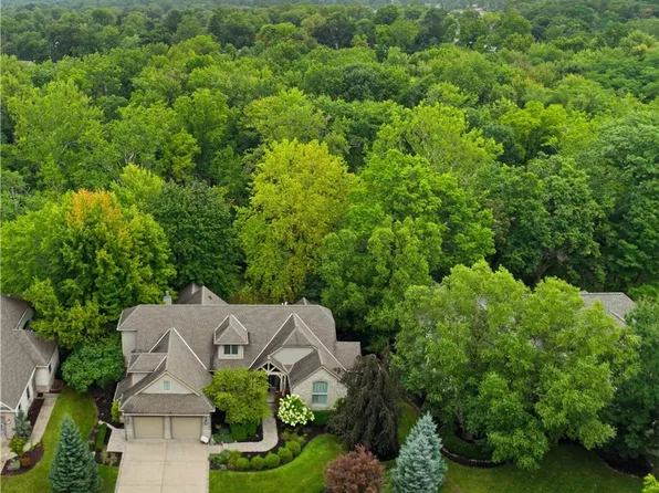 411 Stonebridge Dr, Amherst, OH 44001