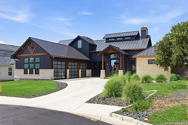 4 bed, 4.0 bath, 3270 sqft, $5,000 — Photo 2