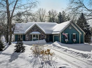 14925 Clare Bridge Ln, Brookfield, WI 53005