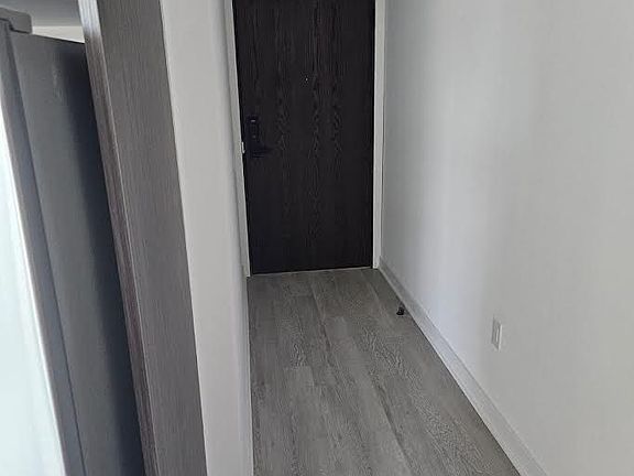 2nd image of 2782 Barton St E #820