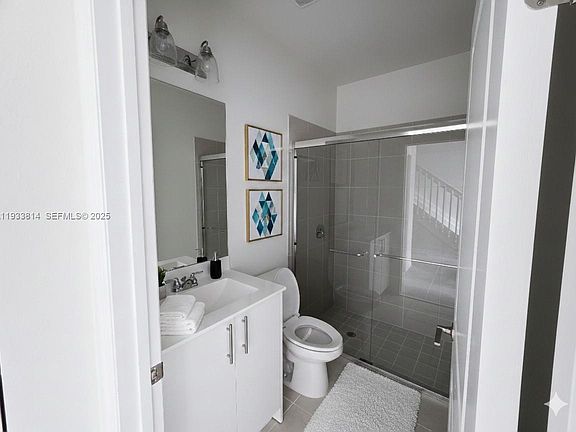 3rd image of 1082 SE 2nd Ter