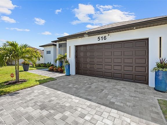 2nd image of 516 SW 11th Pl