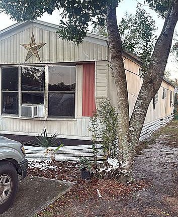 3rd image of 488 Fernwood Dr