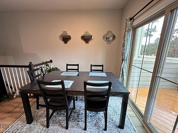 3rd image of 962 Channing Park Cir