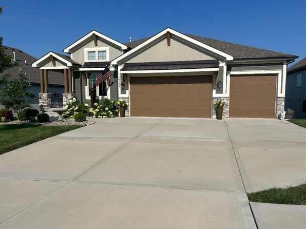 10705 N Bell St, Kansas City, MO 64155