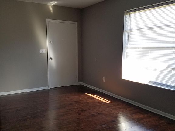 4th image of 1829 W Freeman Pl