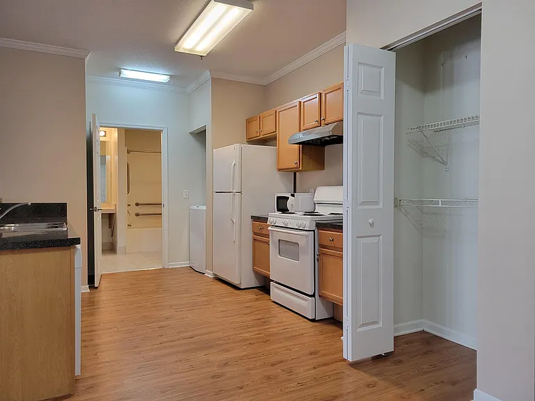 50 Hunt Club Dr #211 — Photo 3