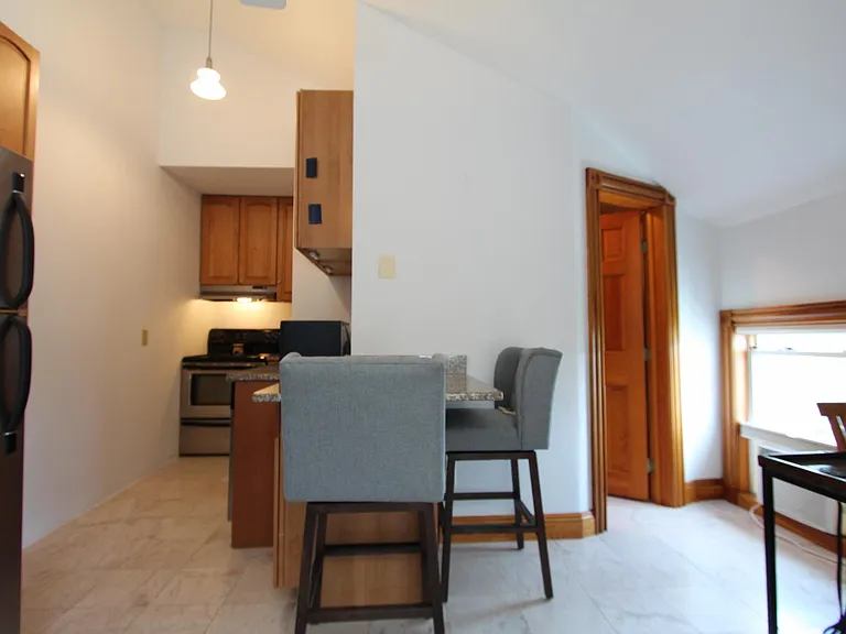 20 Berkeley Ave #7 — Photo 5