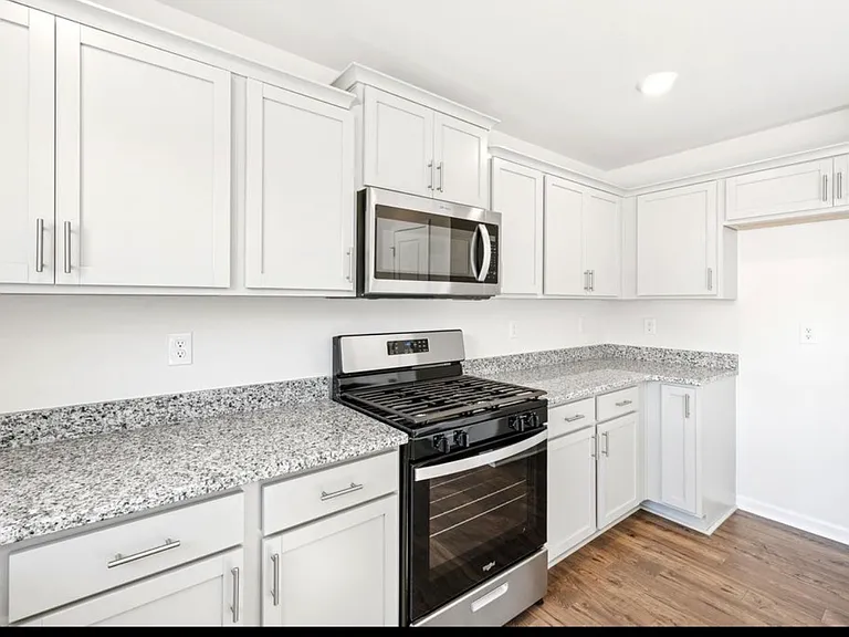 3608 Shadow Pine Dr — Photo 10