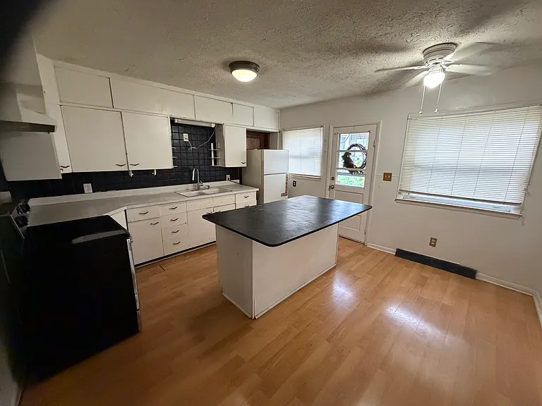 427 Gordon St #1 — Photo 3