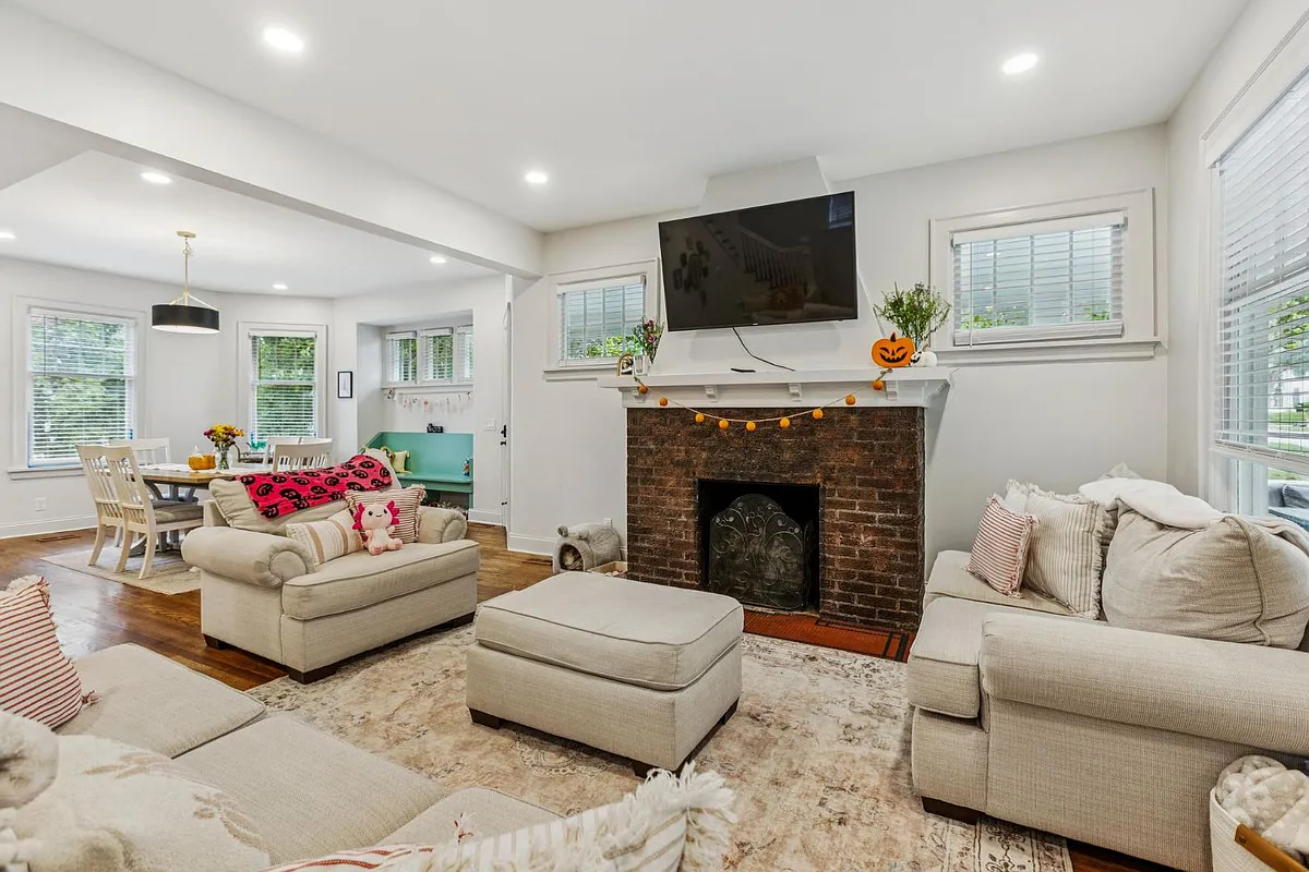 Property Photo - 501 N 41st Ave