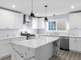 83 Hunter St, Fall River, MA 02721