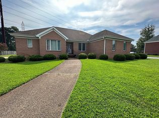 30 Wexford Hill Rd, Hampton, VA 23666