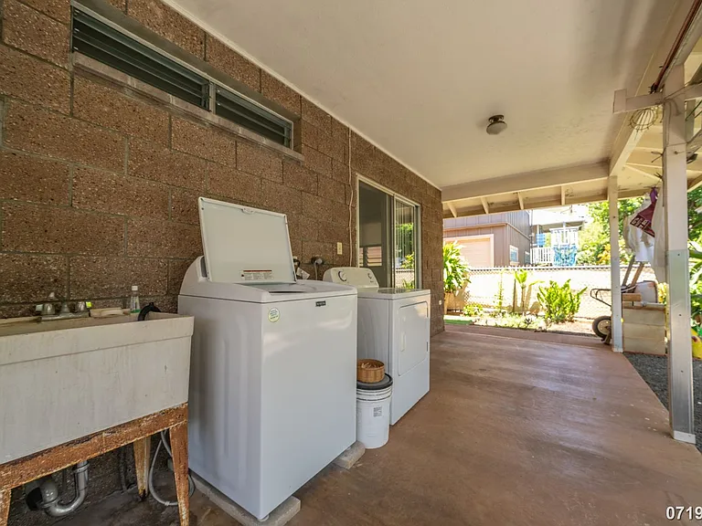 3463 Keanu St — Photo 20