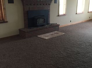 1721 N 150th Rd, Baldwin City, KS 66006