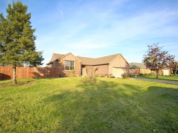 8911 Country Walk Ct, Indianapolis, IN 46227