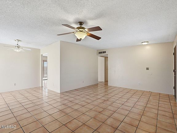 4th image of 2749 S Pace East Dr