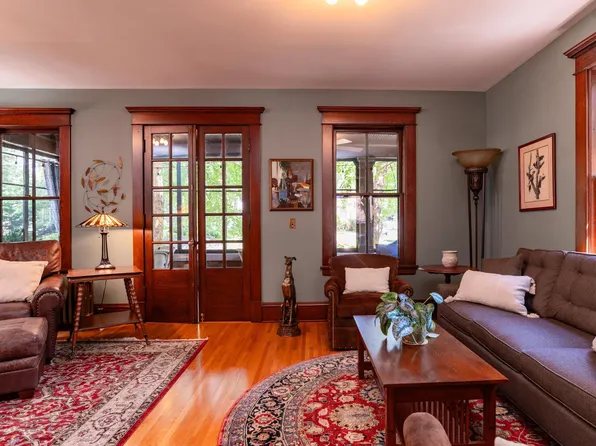 920 Lincoln Ave, Saint Paul, MN 55105