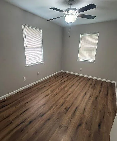 703 San Saba St — Photo 7