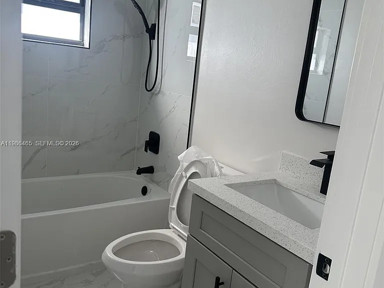 712 Euston Ave S — Photo 7