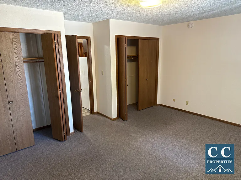 2316 Clark St #10 — Photo 6