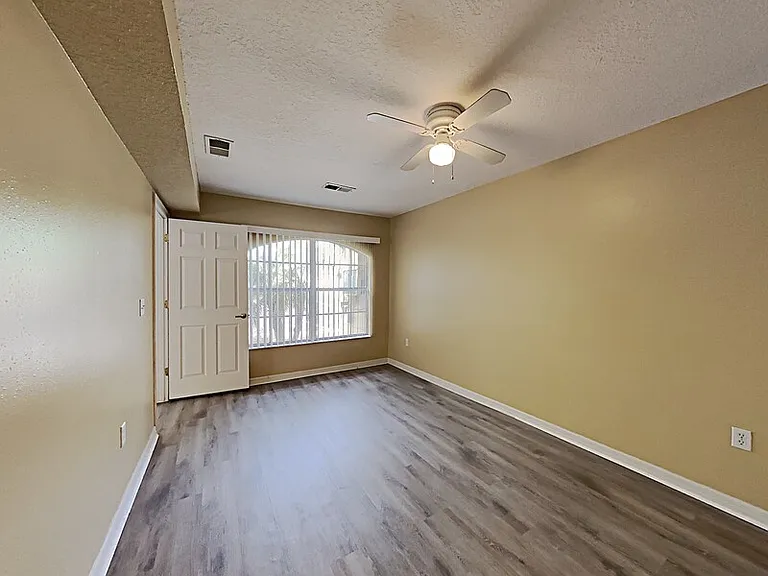 2306 Fan Palm Dr #B — Photo 6