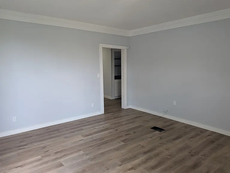 906 N 7th St — Photo 37