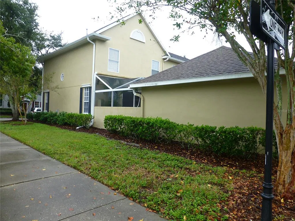 3 bed, 2.5 bath, 1452 sqft, $2,800 — Photo 3