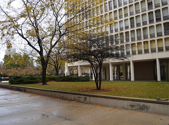 2nd image of 1451 E 55th St APT 621N