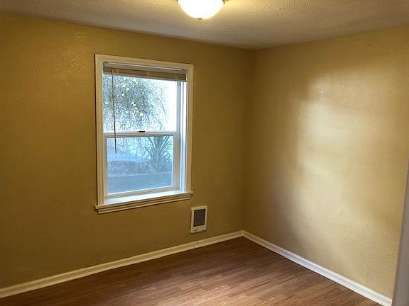 5th image of 614 Washington Ave #B