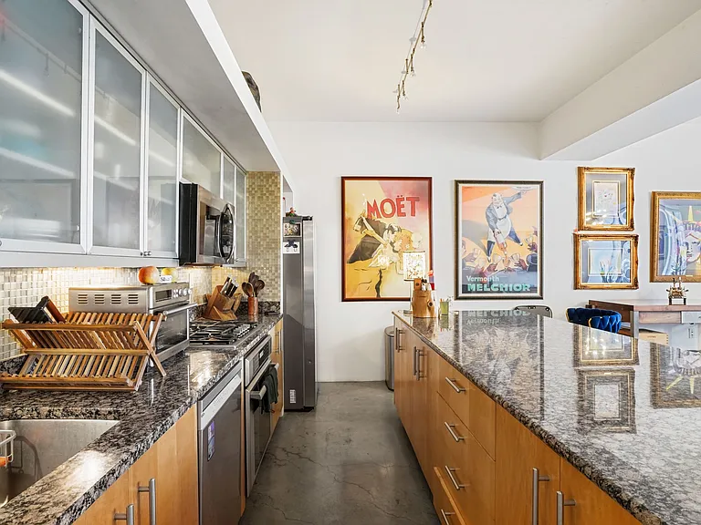 1313 Washington St #215 — Photo 12