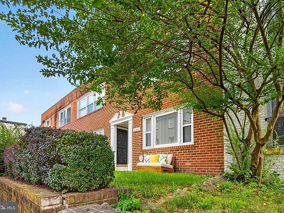 4th image of 606 Newton Pl NW #606