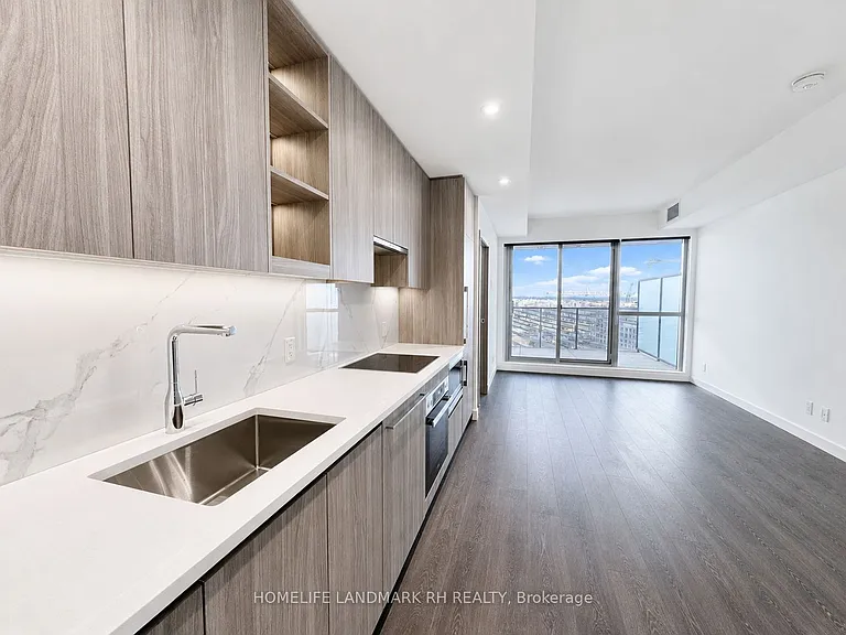 27 McMahon Dr #910 — Photo 2