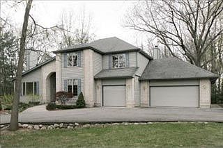 1st image of 8510 Finch Dr