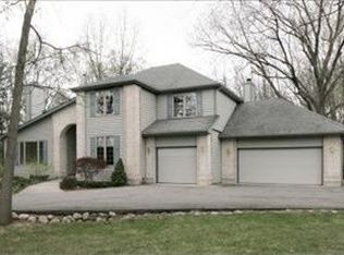 8510 Finch Dr, Kalamazoo, MI 49009