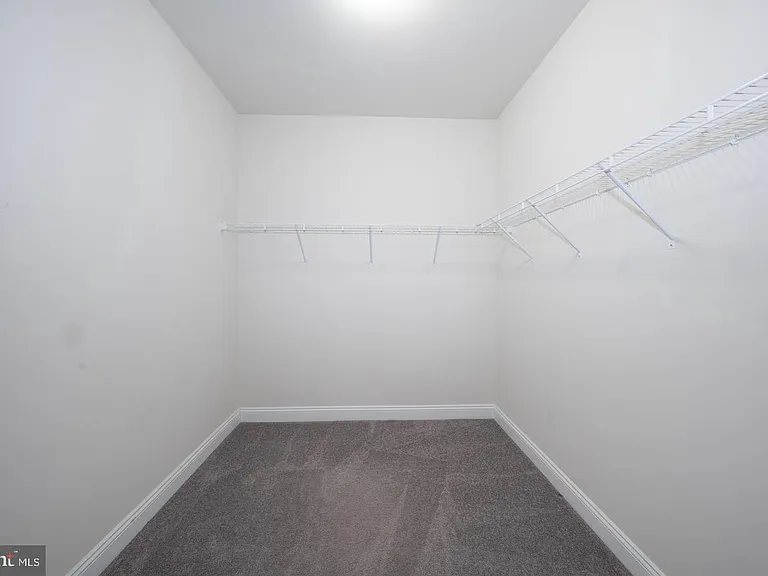 220 Charles Ellis Dr — Photo 24