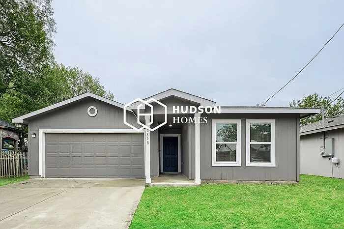 2618 Dahlgreen Ave — Photo 1